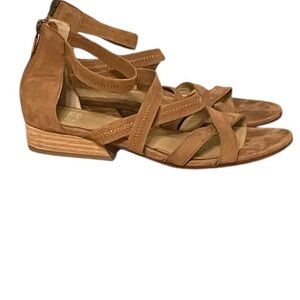 Eileen Fisher Eva-nu Cognac Brown Strappy Sandals Shoes Back Heel Zip
